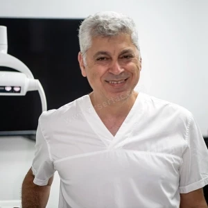 Diş Hekimi İhsan Gürsoy